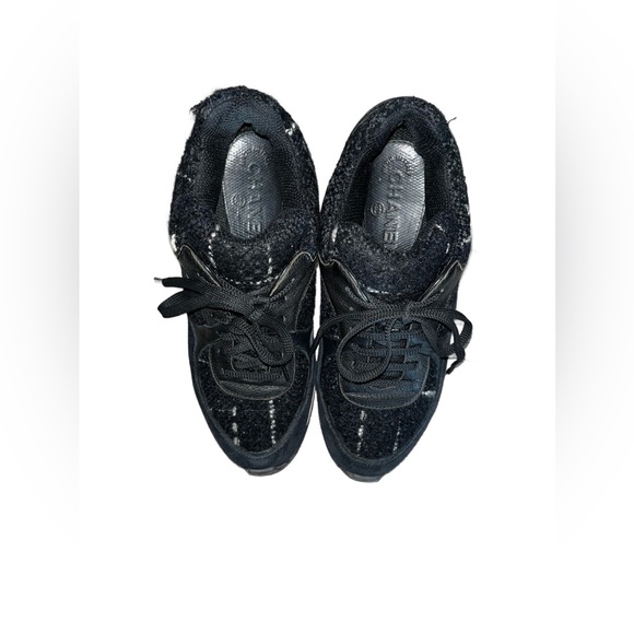 CHANEL TWEED SNEAKERS - Picture 2 of 7